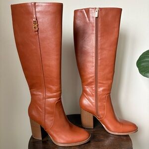 Tommy Hilfiger Knee High Block Heel Boots – Women’s 8.5 👢